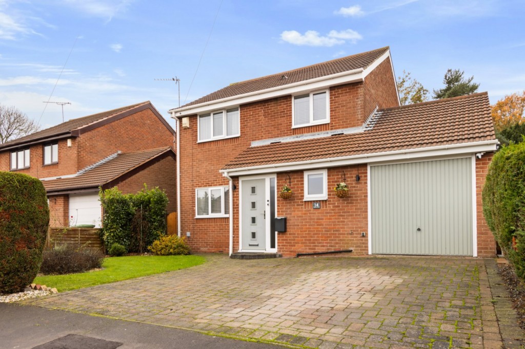3 bedroom Detached house Under Offer