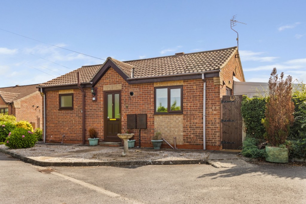 1 bedroom Detached bungalow Under Offer