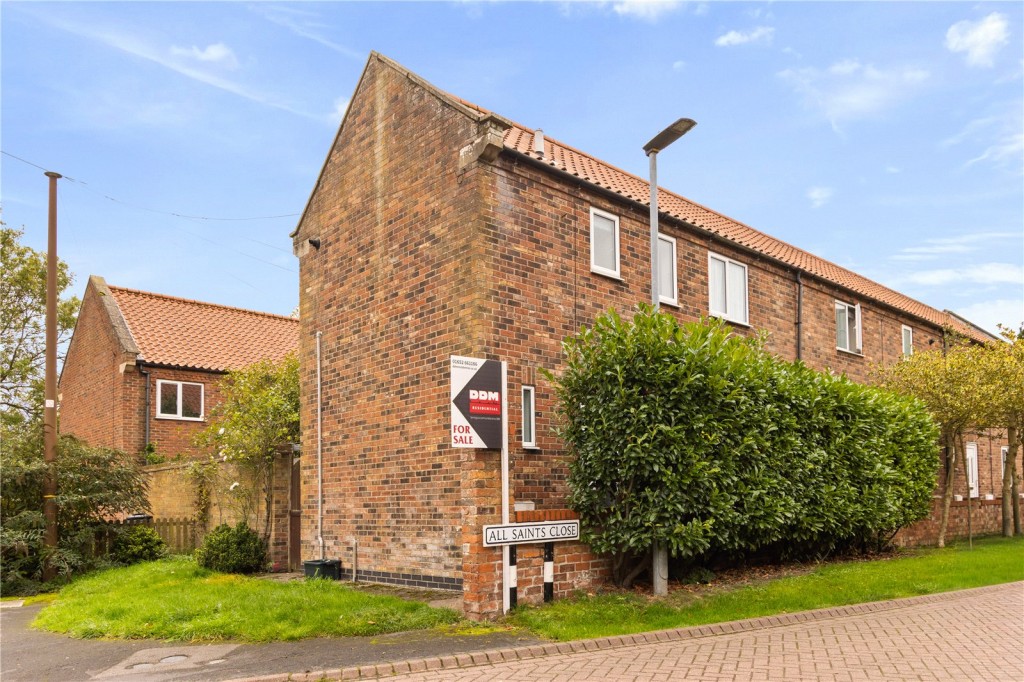 2 bedroom House (unspecified) For Sale