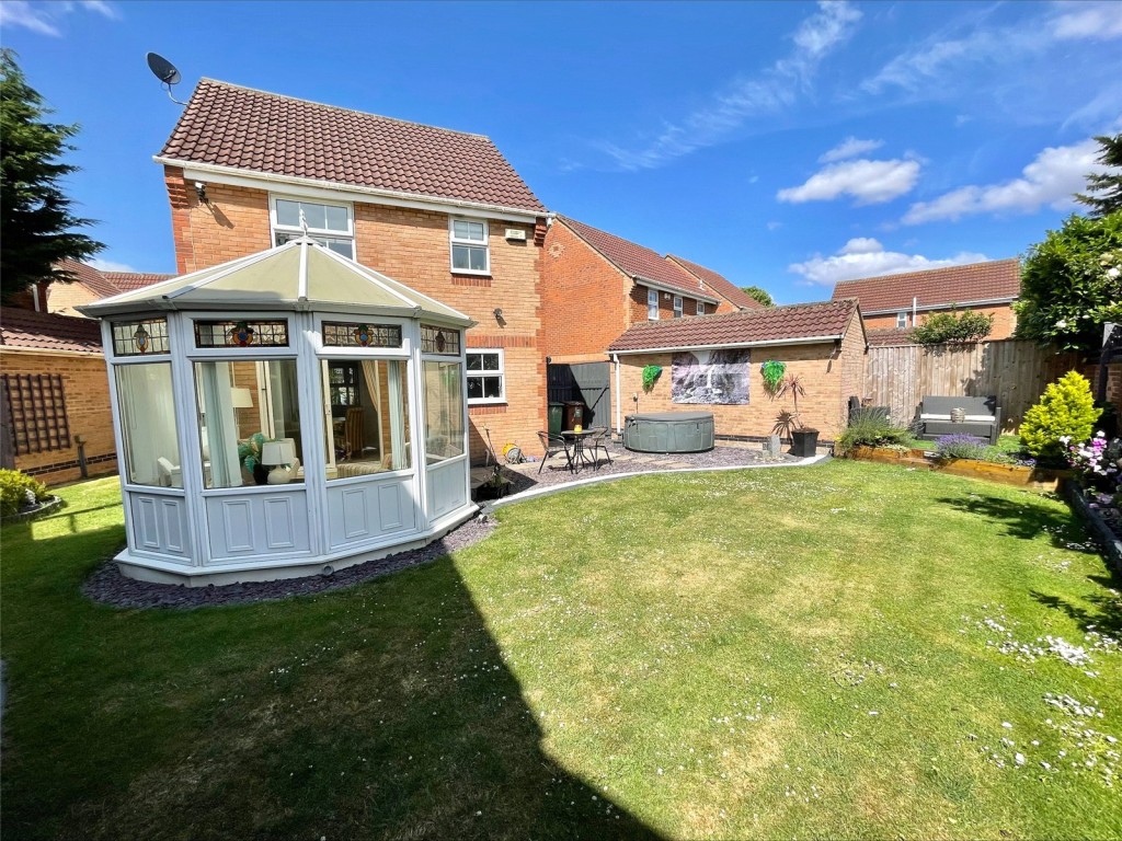 3 bedroom Detached house For Sale