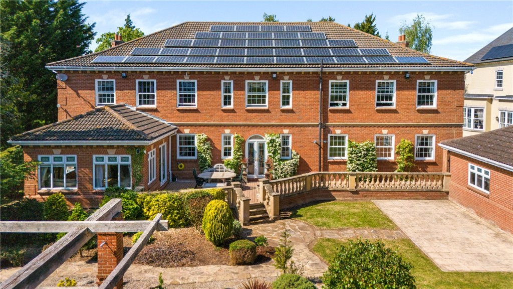 6 bedroom Terraced House Under Offer