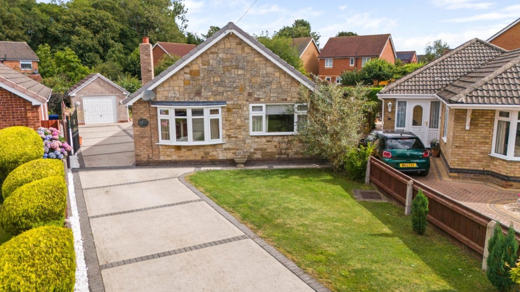 3 bedroom Detached bungalow For Sale