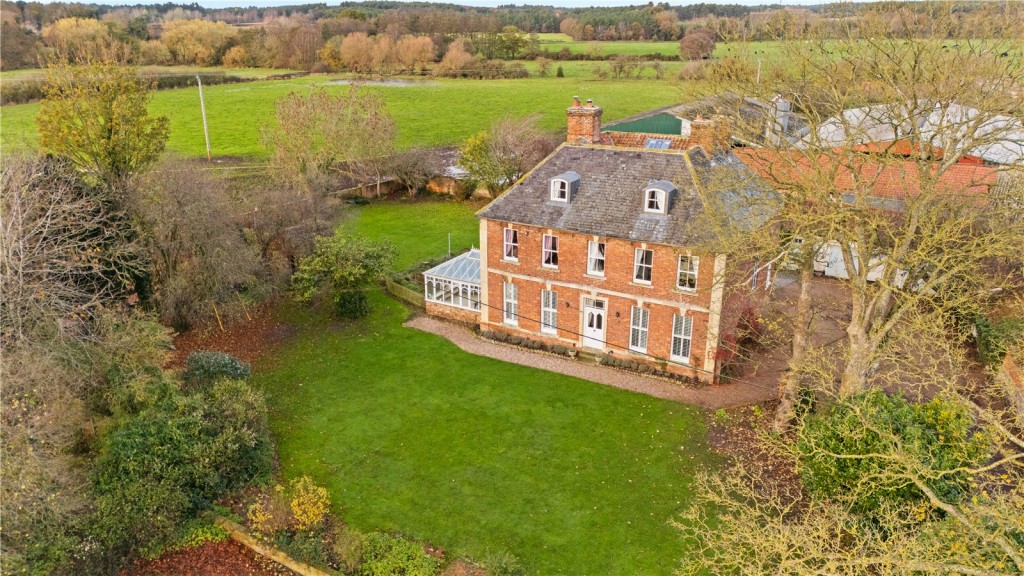 6 bedroom Terraced House For Sale