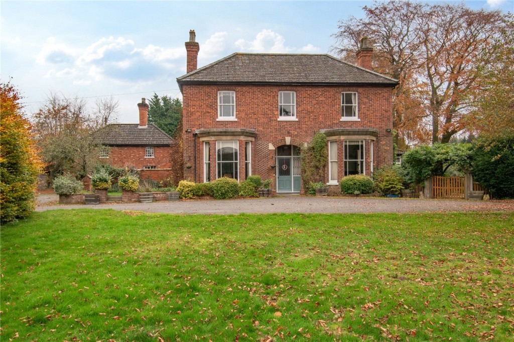 5 bedroom Cottage Under Offer