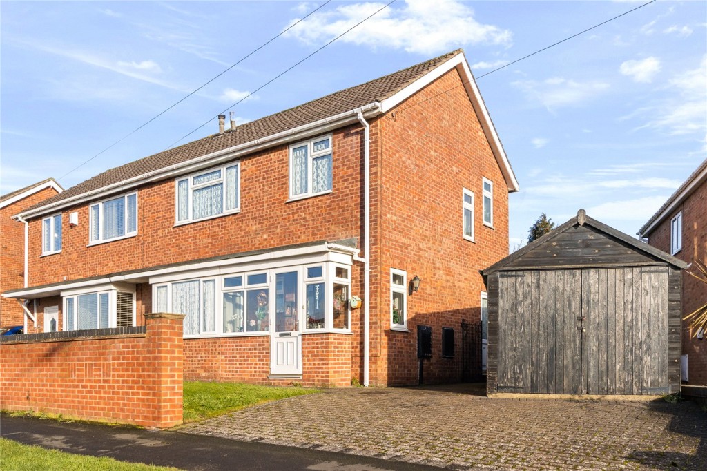 3 bedroom Semi-detached house For Sale