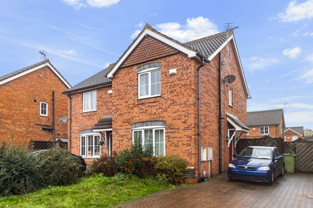 2 bedroom Semi-detached house For Sale