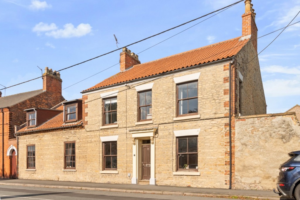 6 bedroom Detached house For Sale