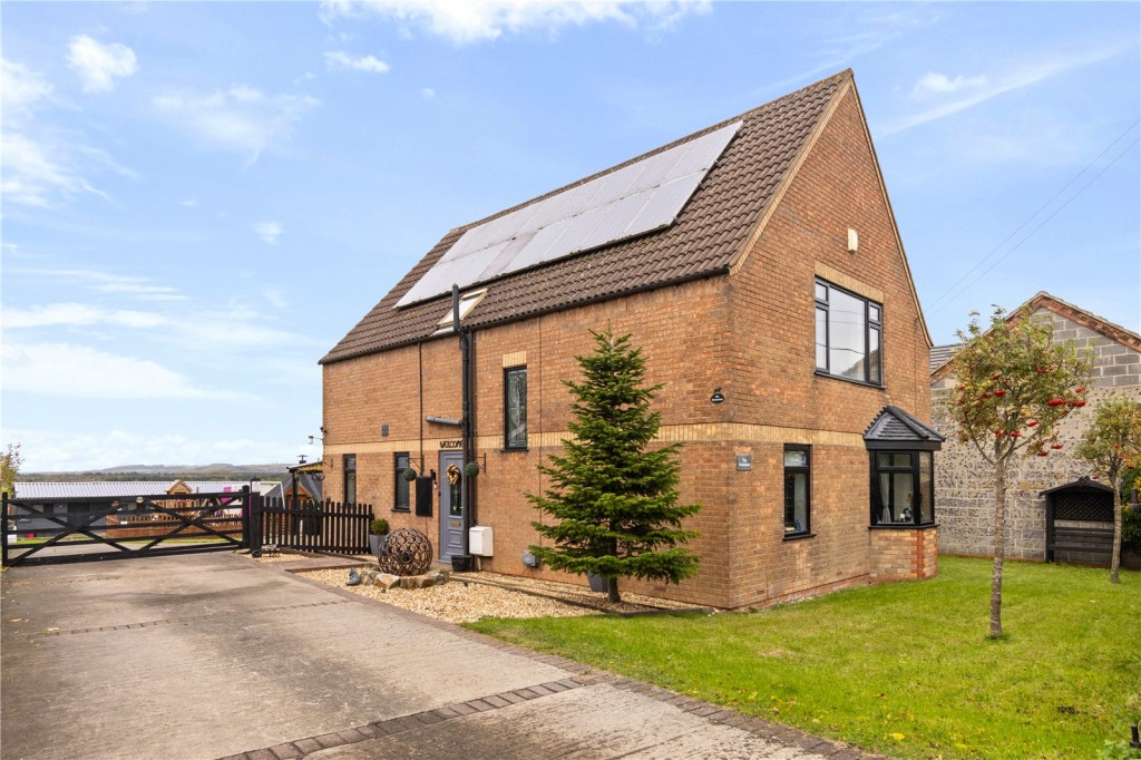 4 bedroom Terraced House Under Offer