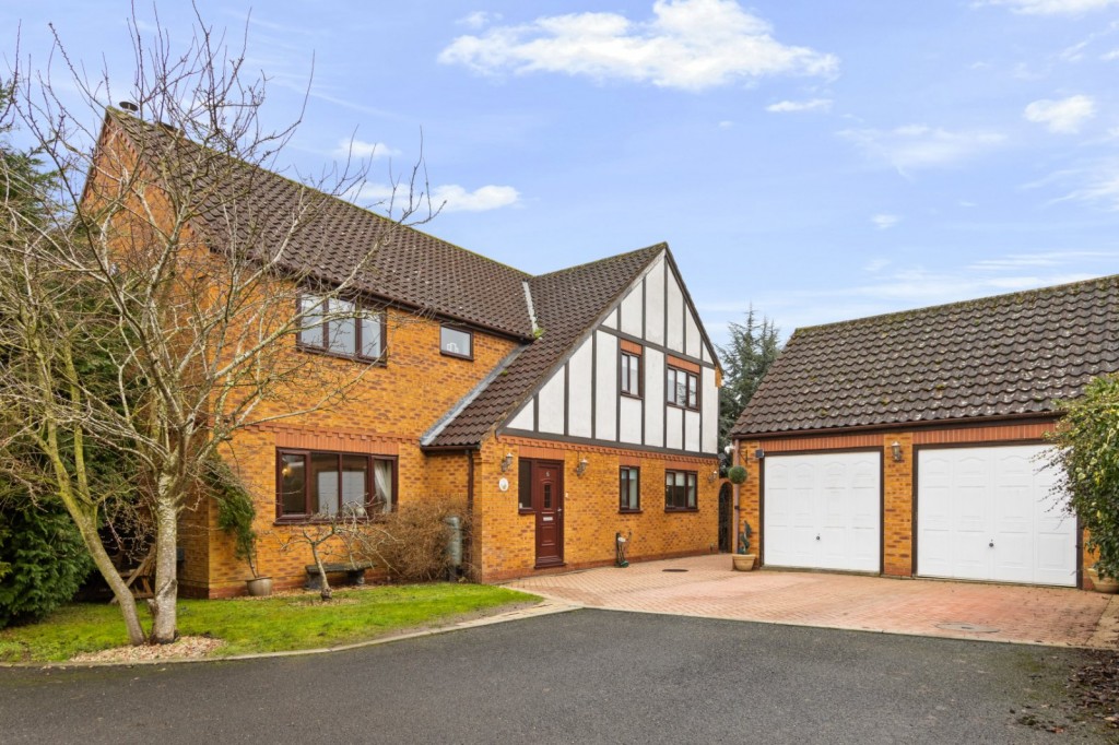 5 bedroom Terraced House For Sale