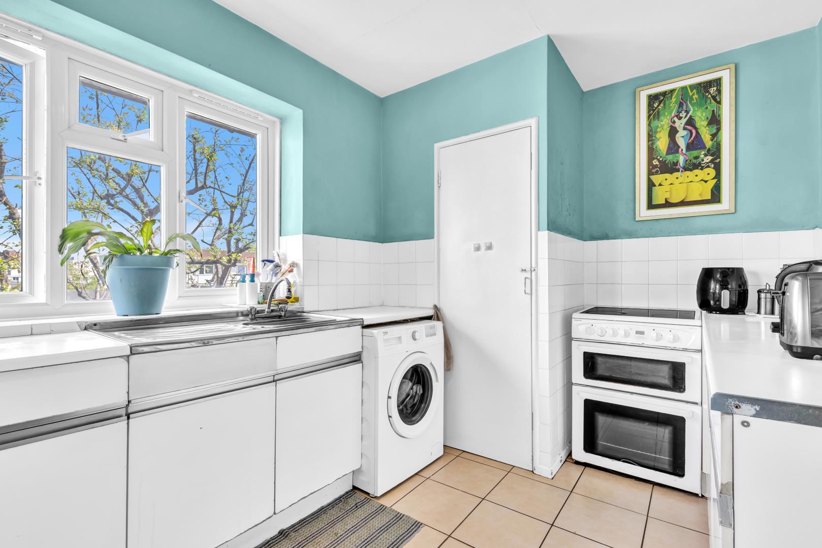 1 bedroom Apartment For Sale