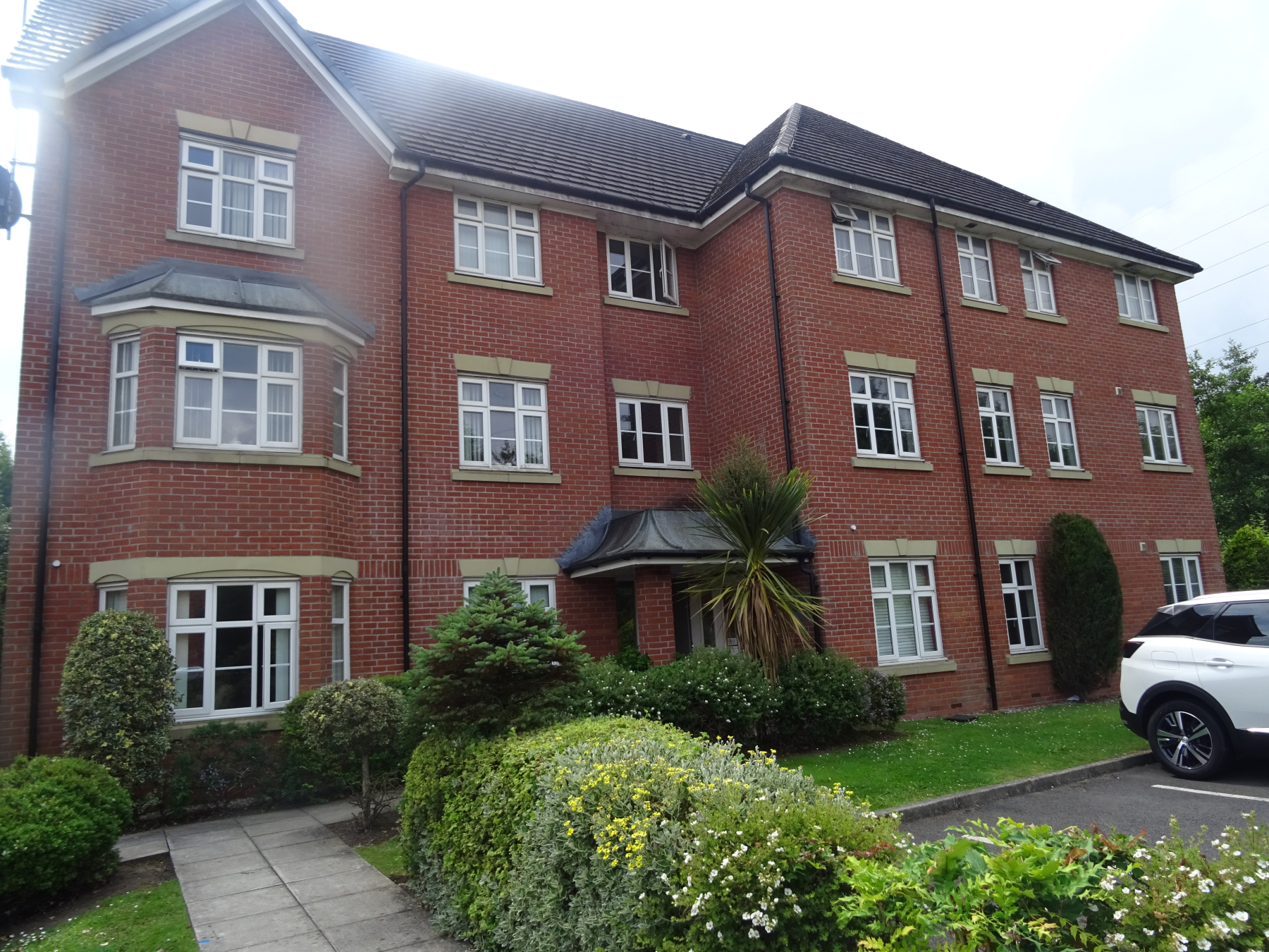 2 bedroom Apartment For Sale