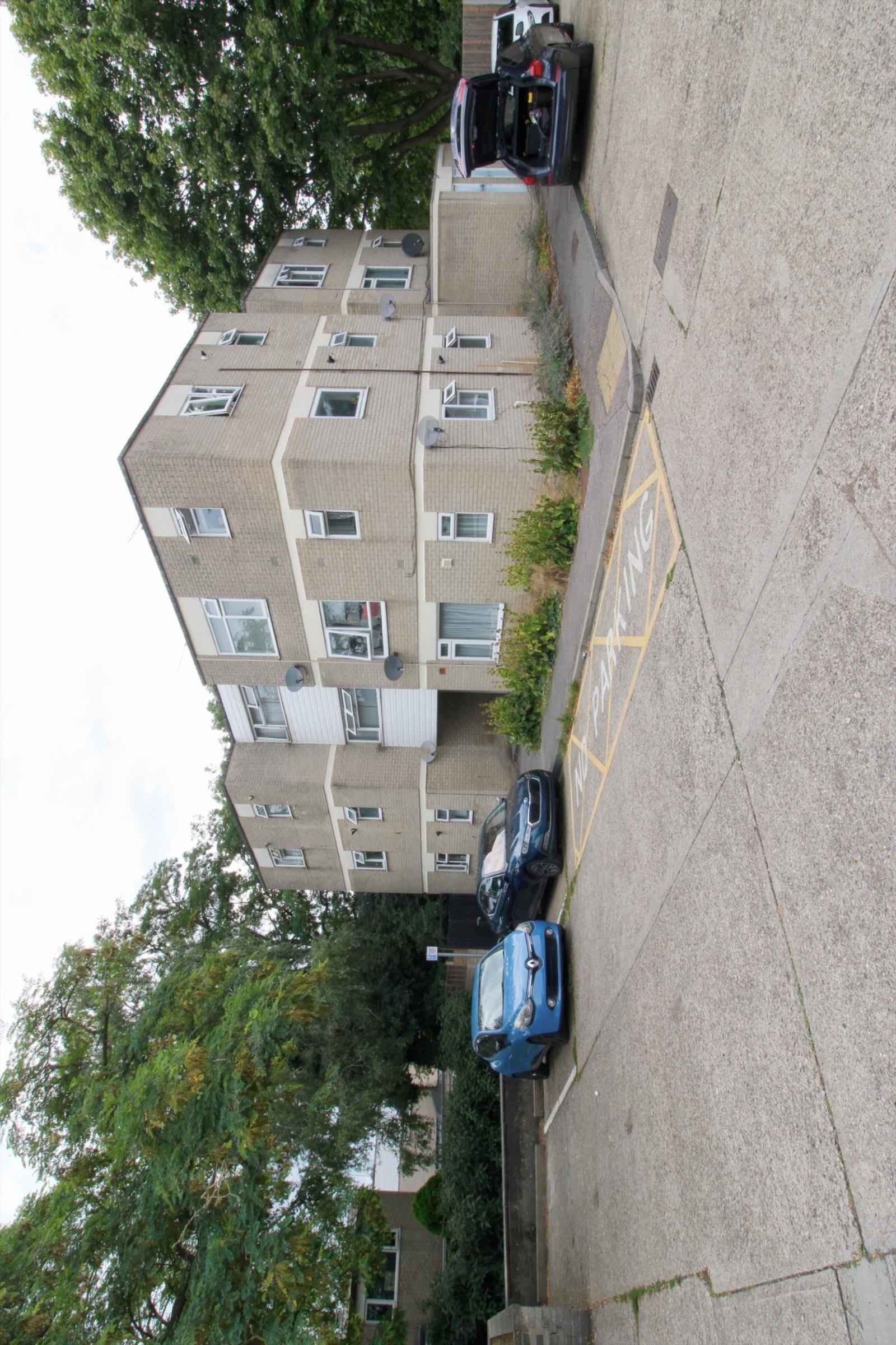 1 bedroom Flat Under Offer