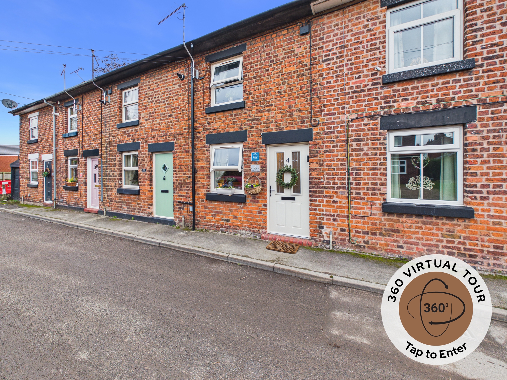 2 bedroom Cottage For Sale
