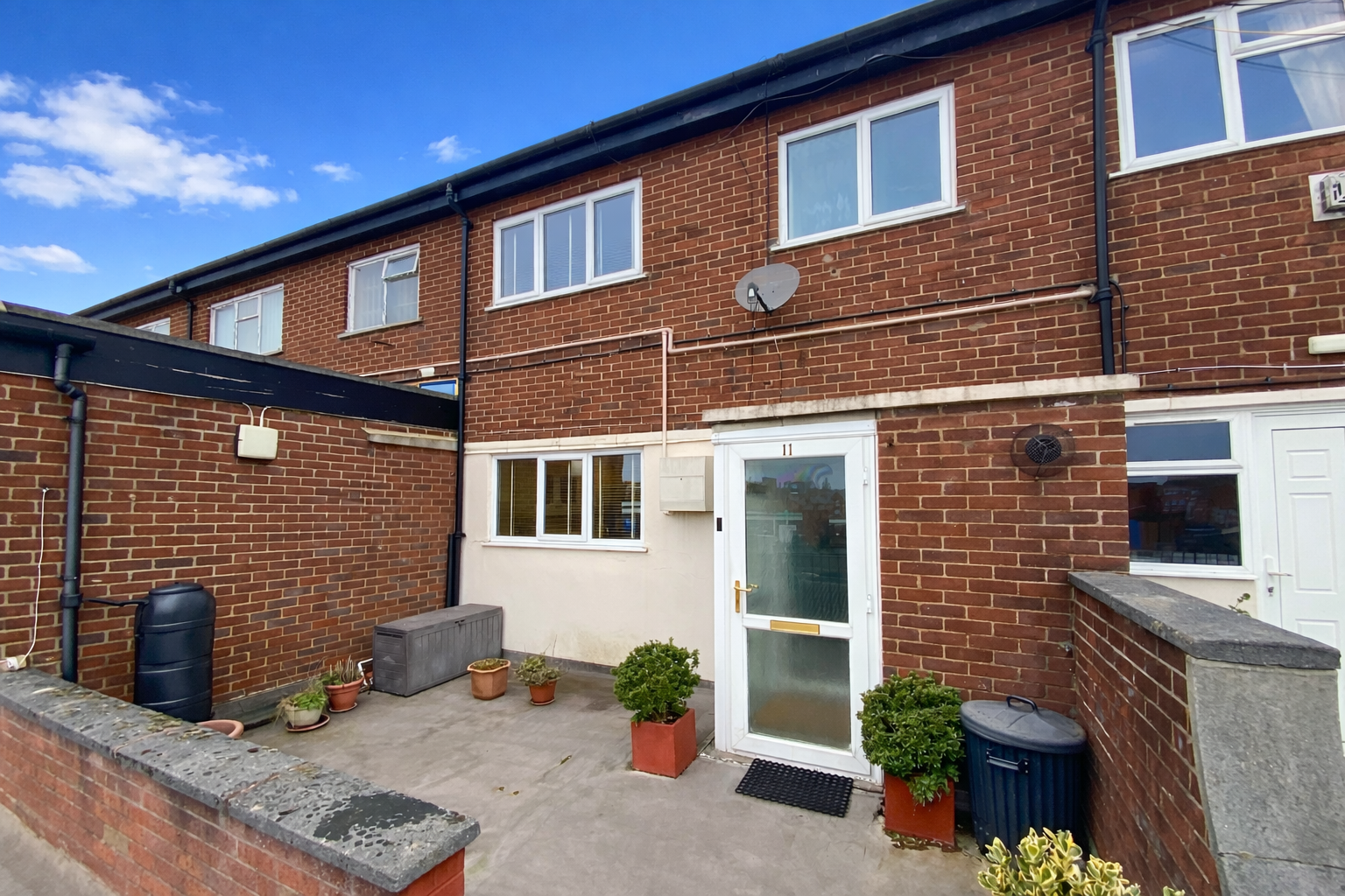 3 bedroom Flat share For Sale