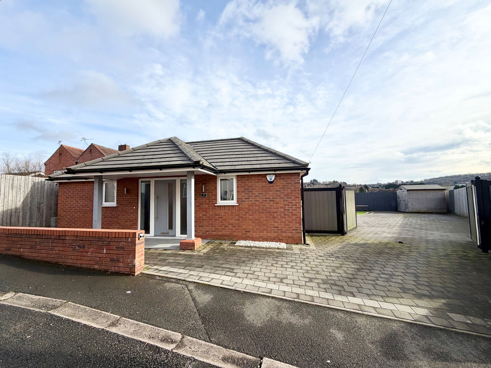 2 bedroom Detached bungalow Under Offer