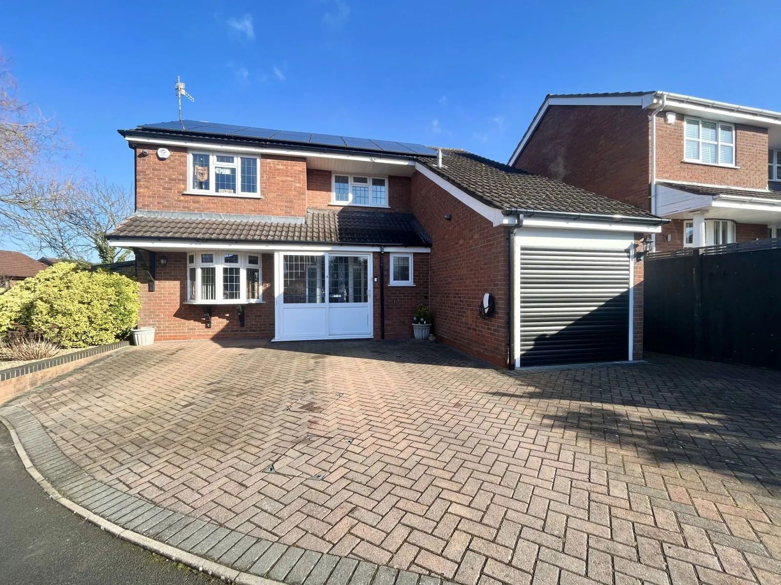 4 bedroom Detached house Under Offer