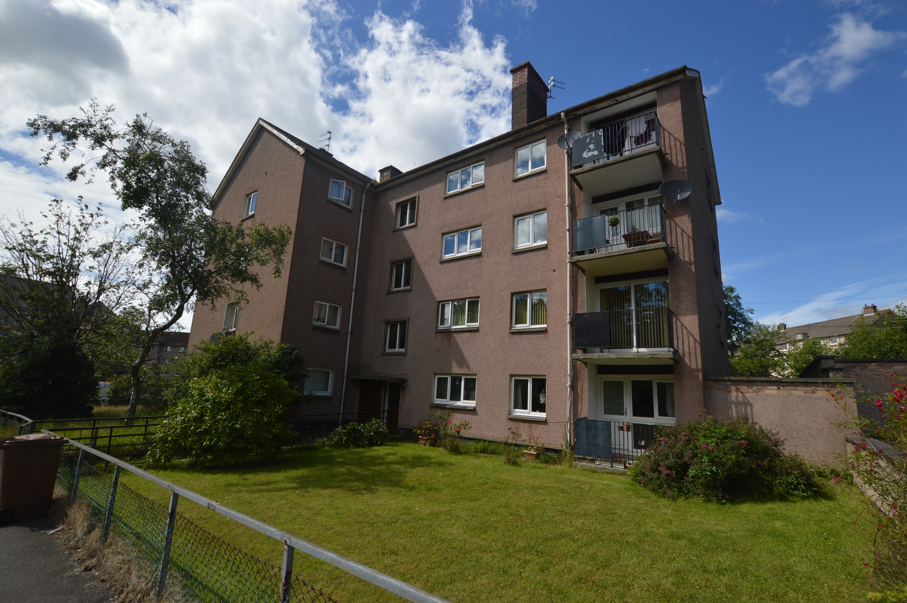 1 bedroom Flat To Let