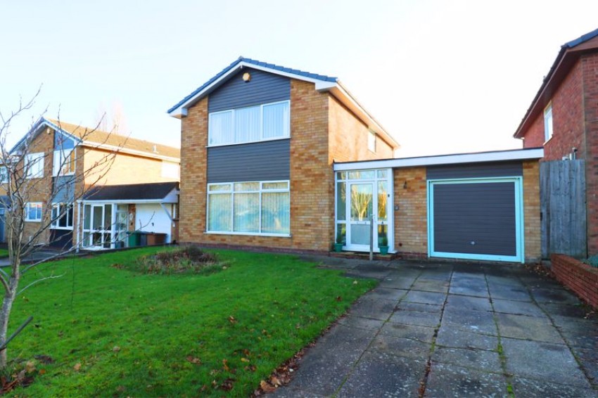 3 bedroom Detached house For Sale
