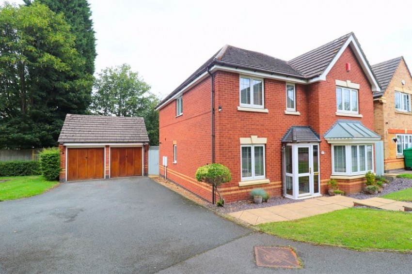 4 bedroom Detached house For Sale