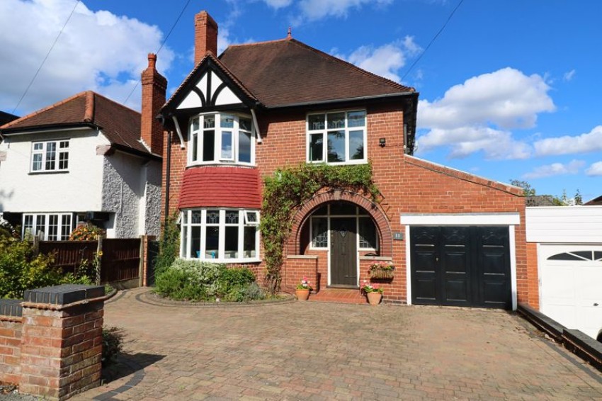 4 bedroom Link detached house Under Offer