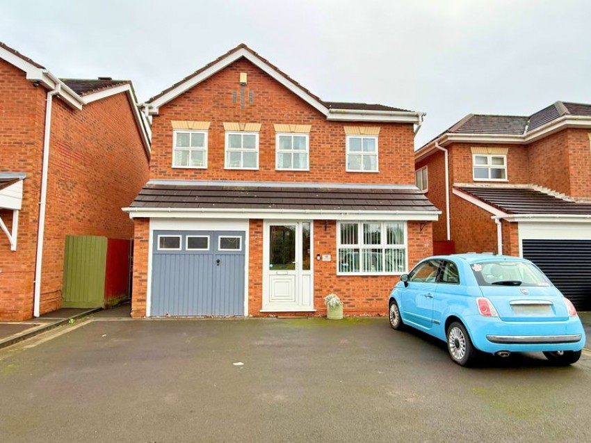 3 bedroom Detached house For Sale
