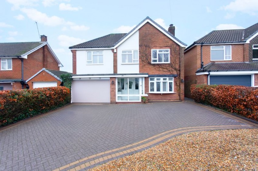 4 bedroom Detached house Under Offer