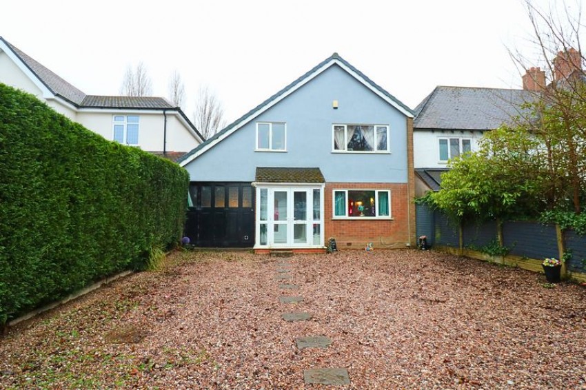 3 bedroom Detached house Under Offer
