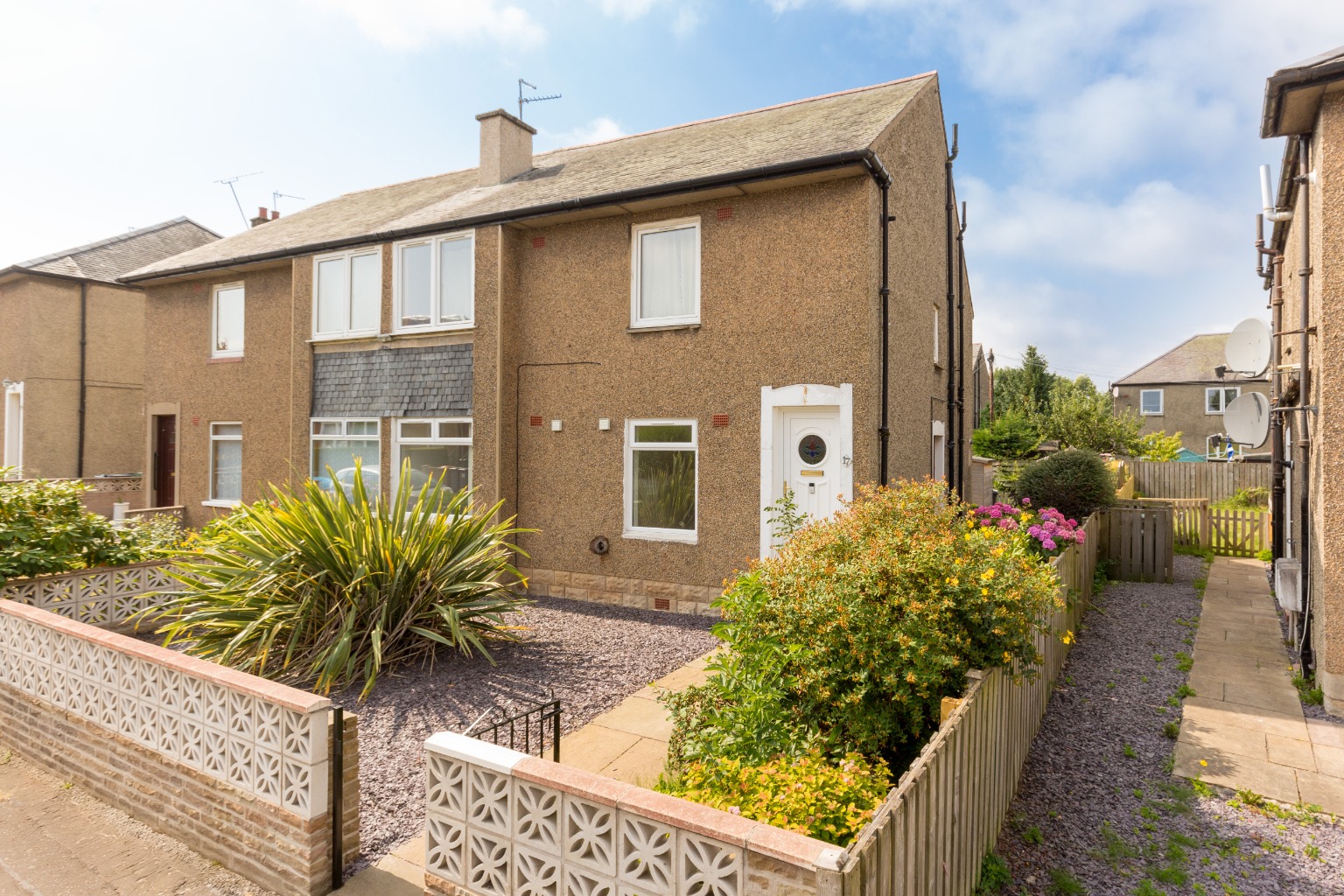 2 bedroom Flat Under Offer