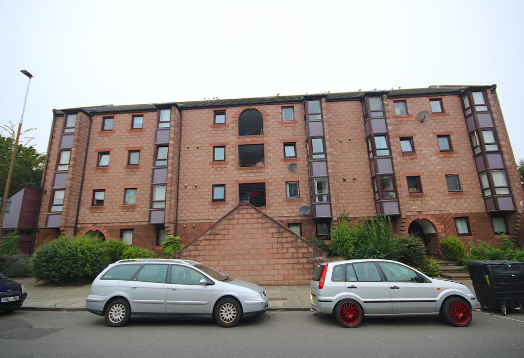 1 bedroom Flat For Sale