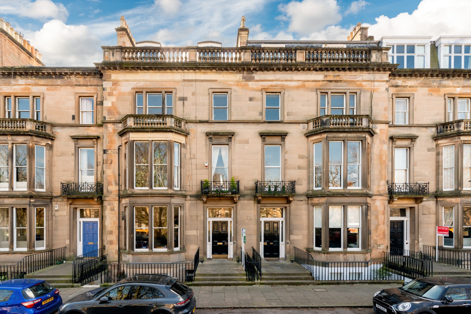 5 bedroom Flat For Sale