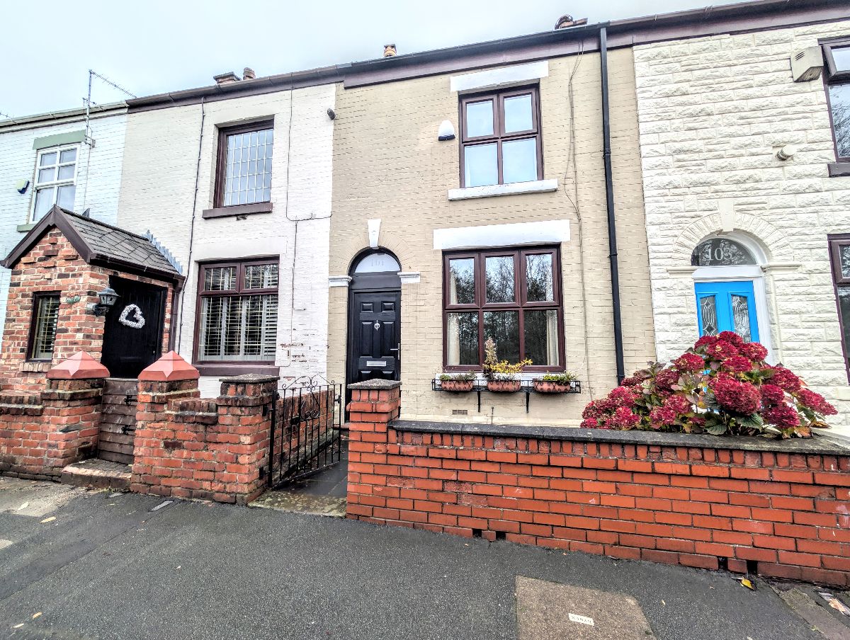 2 bedroom Terraced House Under Offer