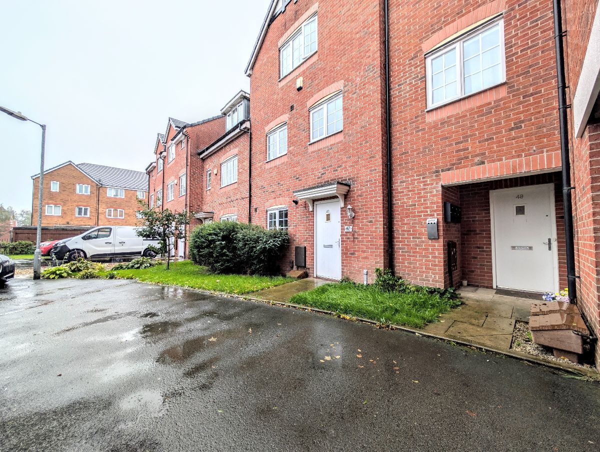 2 bedroom Flat Under Offer