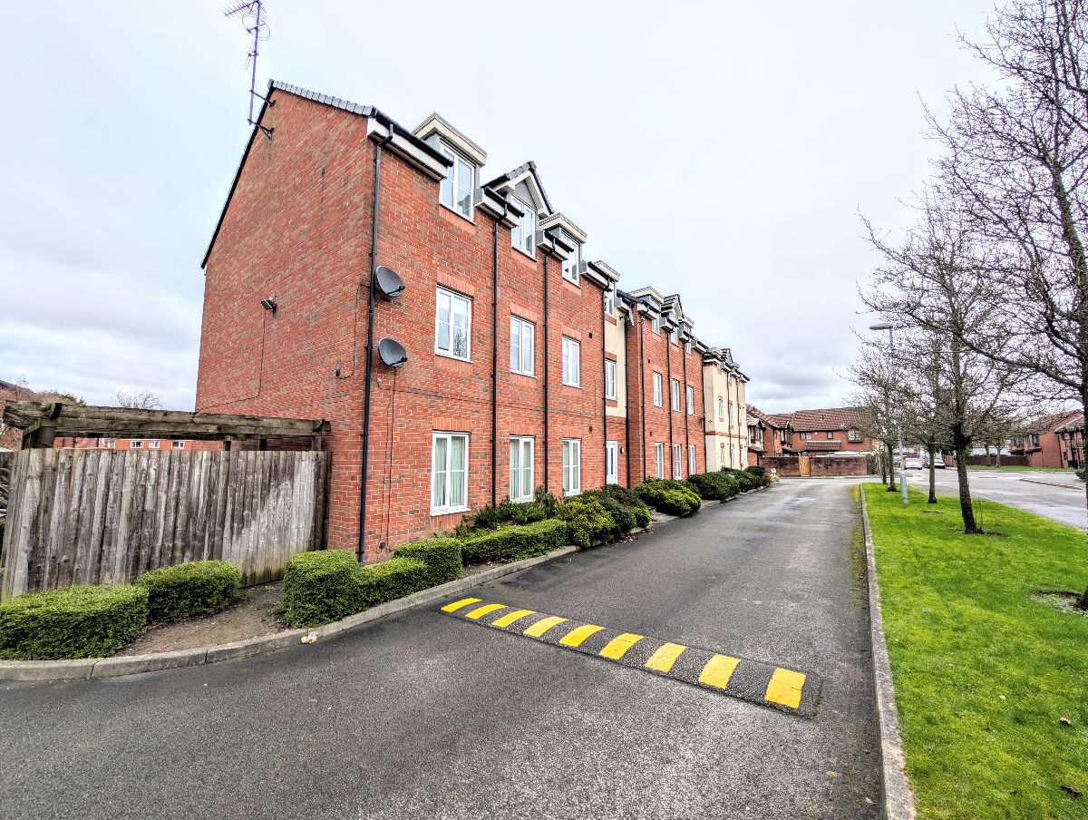 2 bedroom Apartment Under Offer