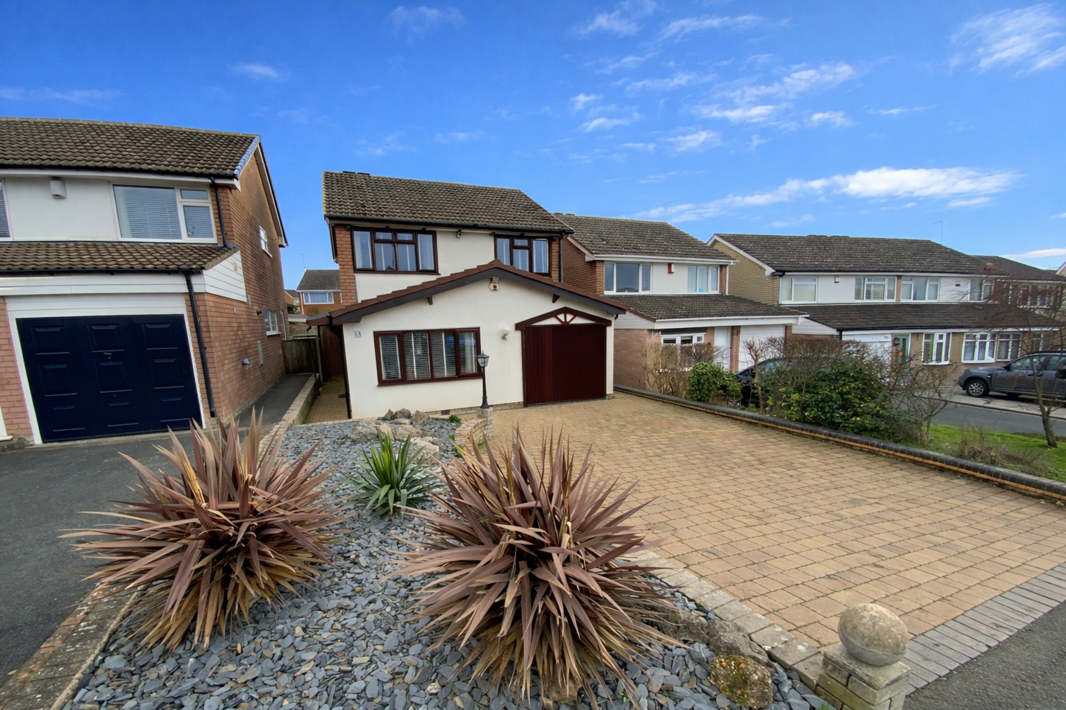 3 bedroom Detached house For Sale