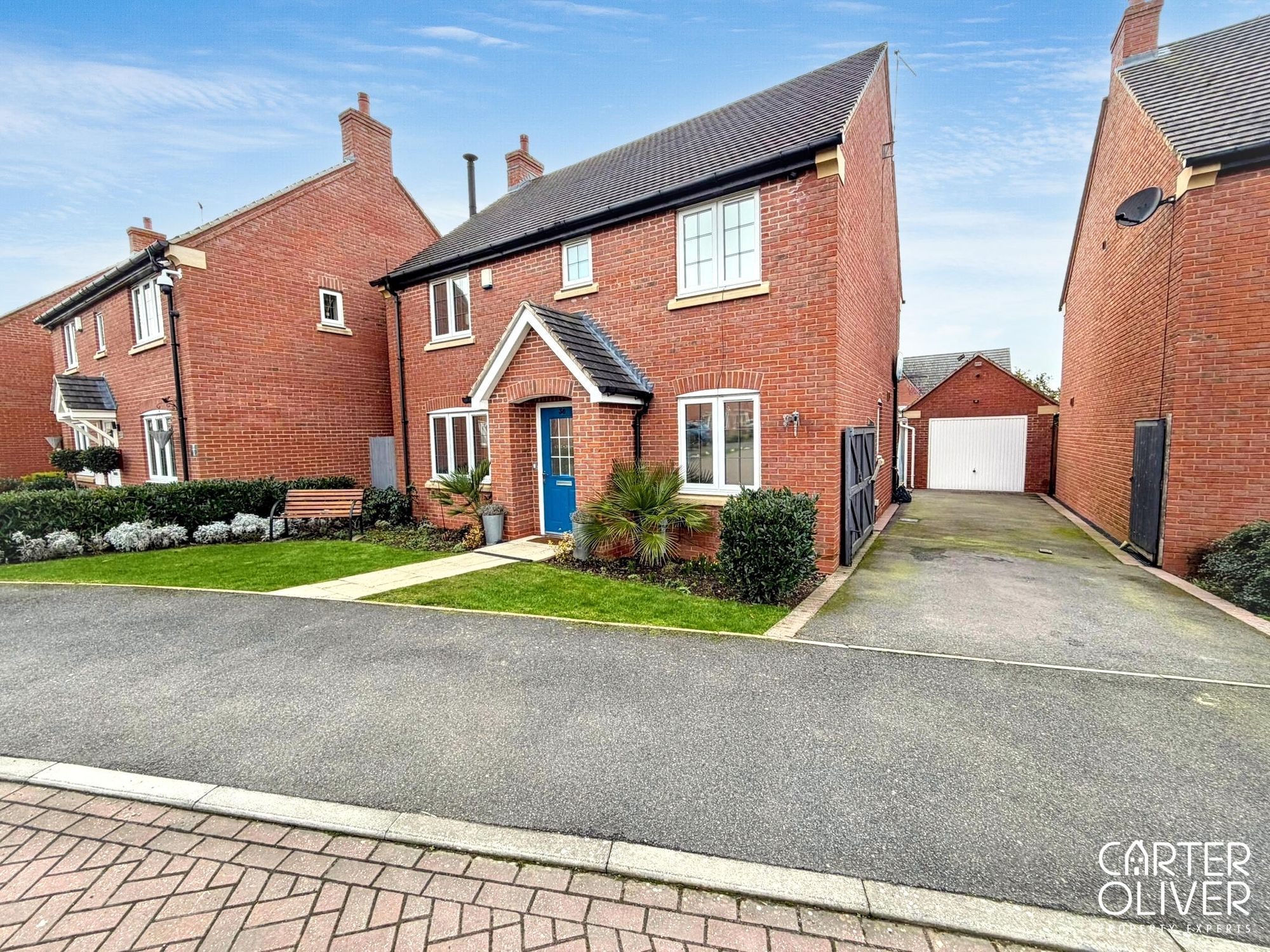 4 bedroom Detached house Under Offer