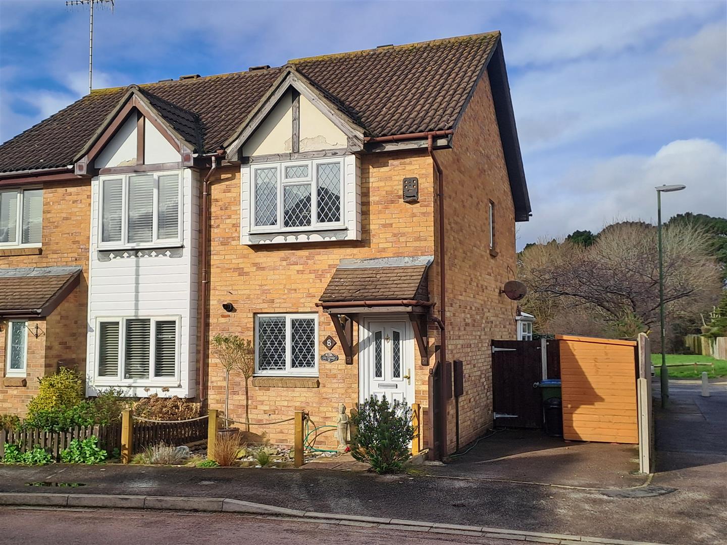 2 bedroom Semi-detached house For Sale