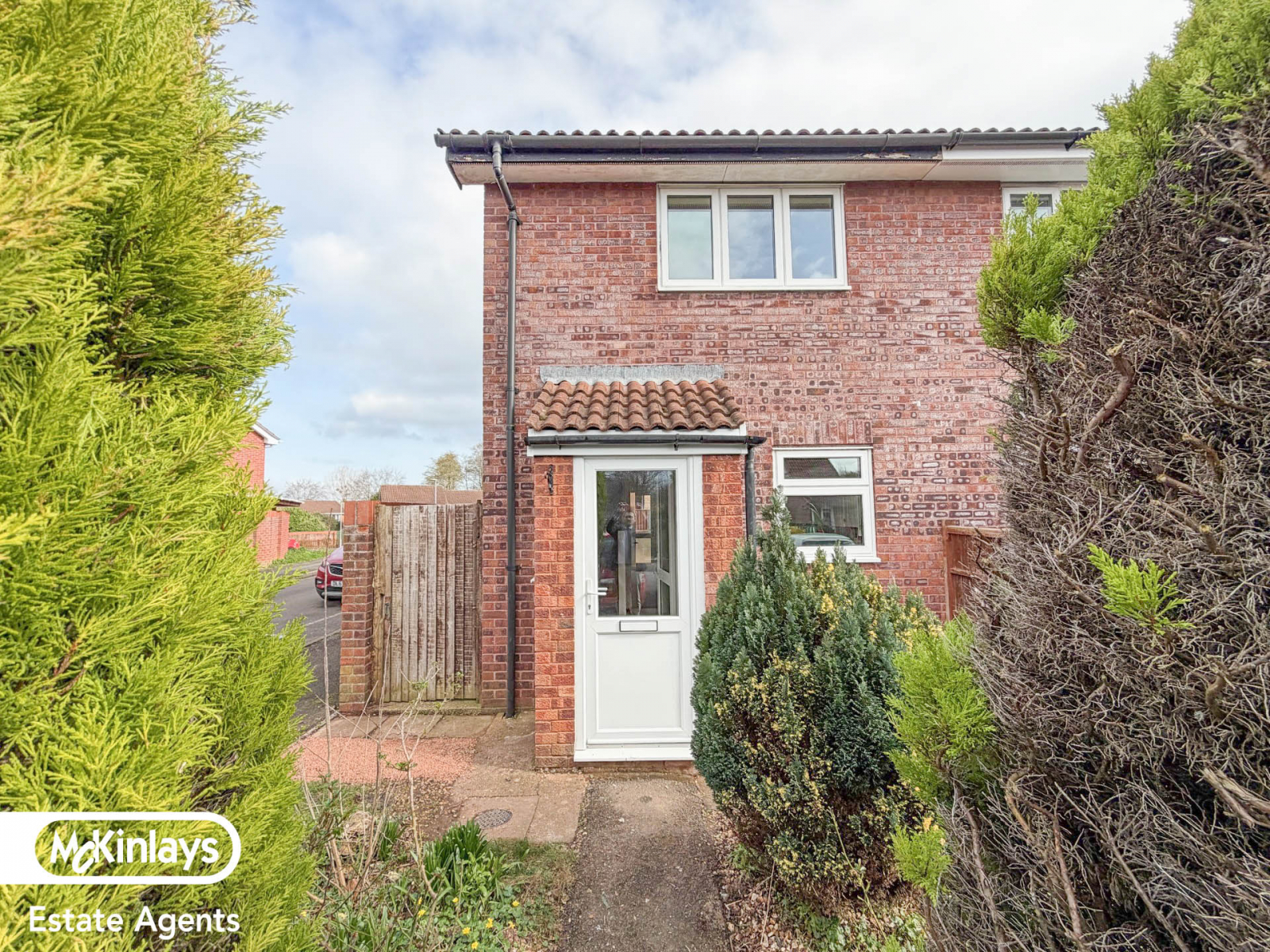 2 bedroom End of terrace house Let