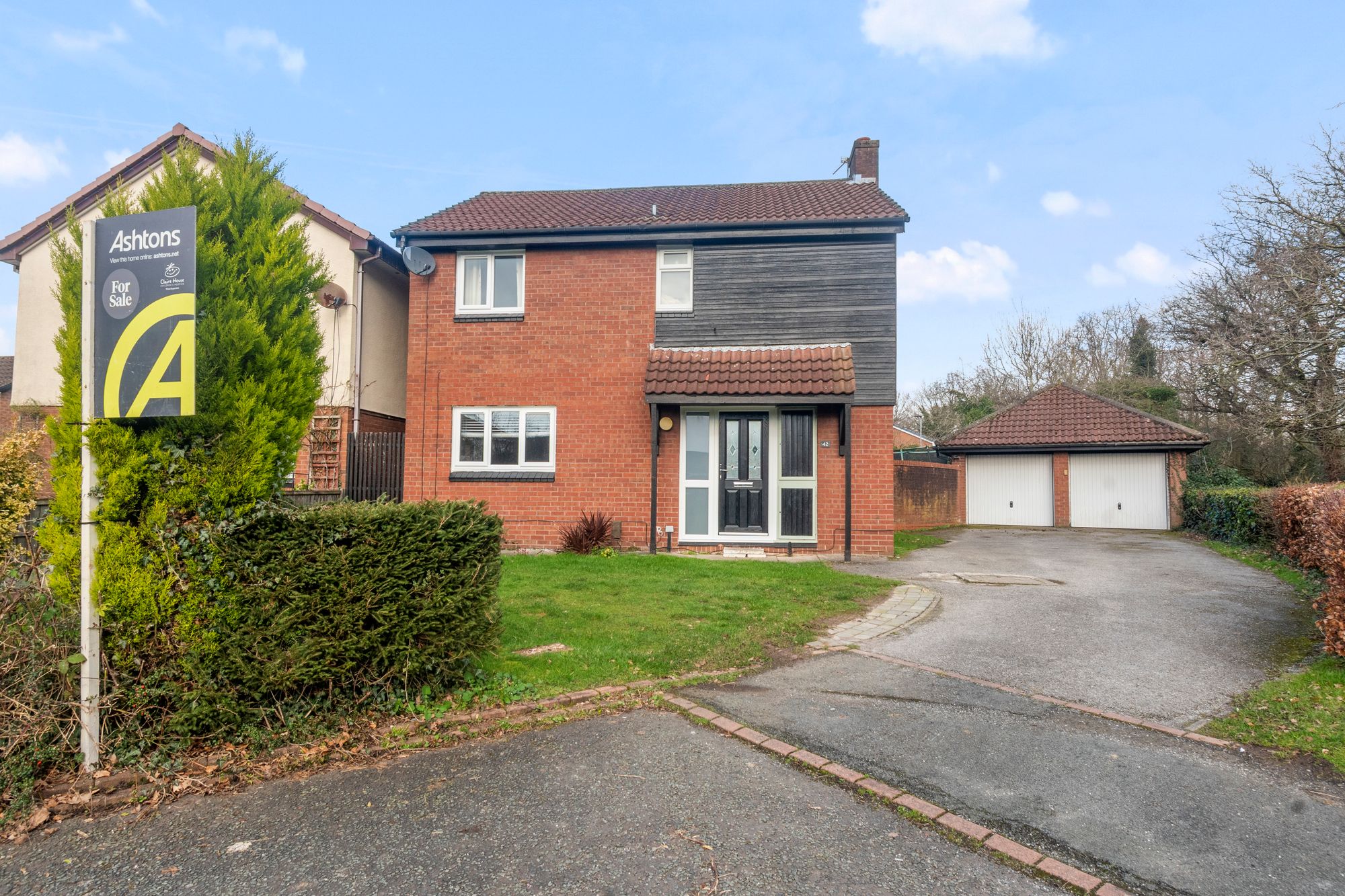 4 bedroom Detached house Under Offer