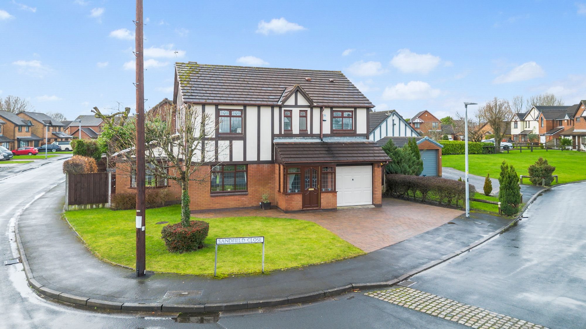 4 bedroom Detached house Under Offer