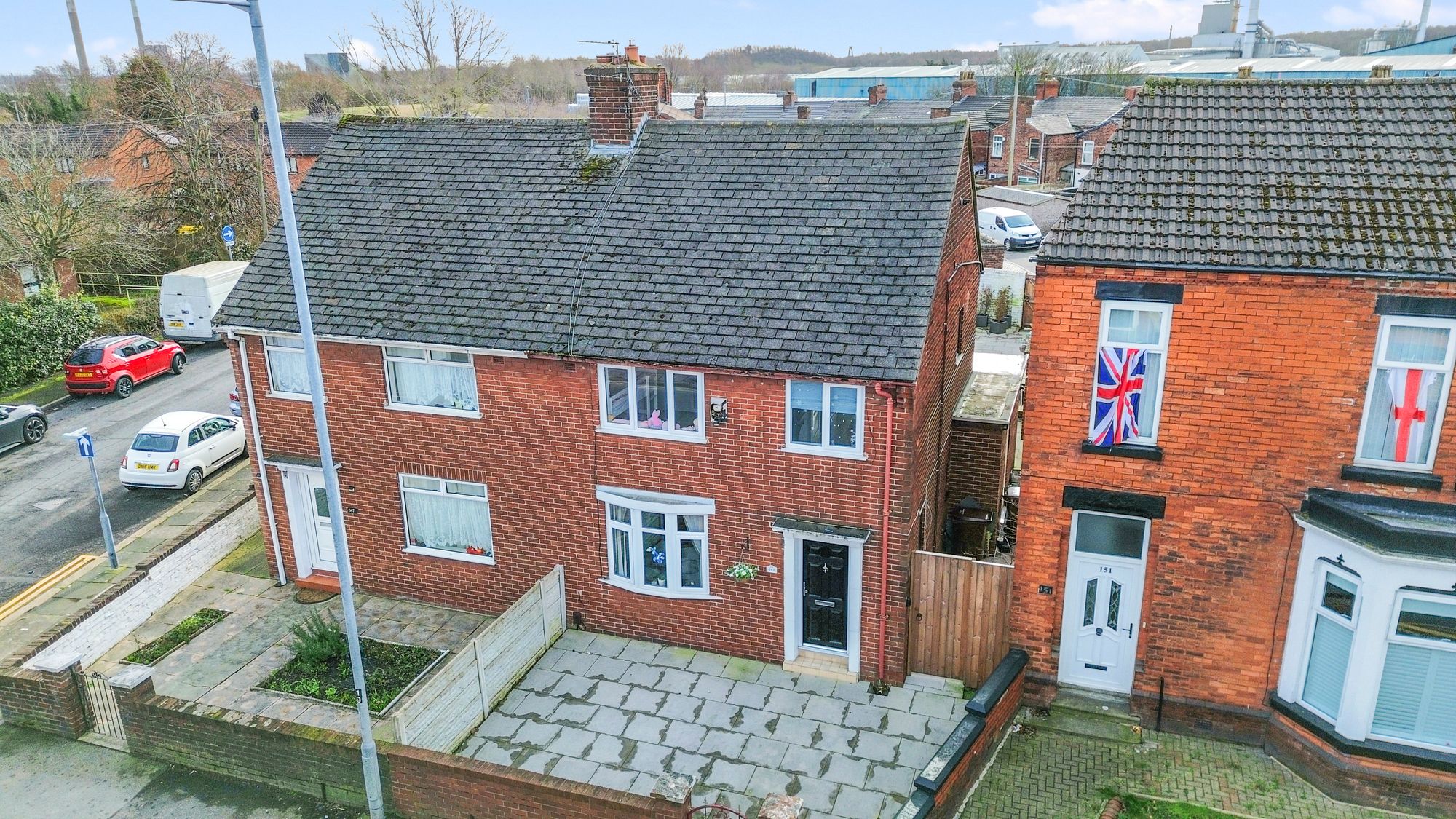 3 bedroom Semi-detached house For Sale