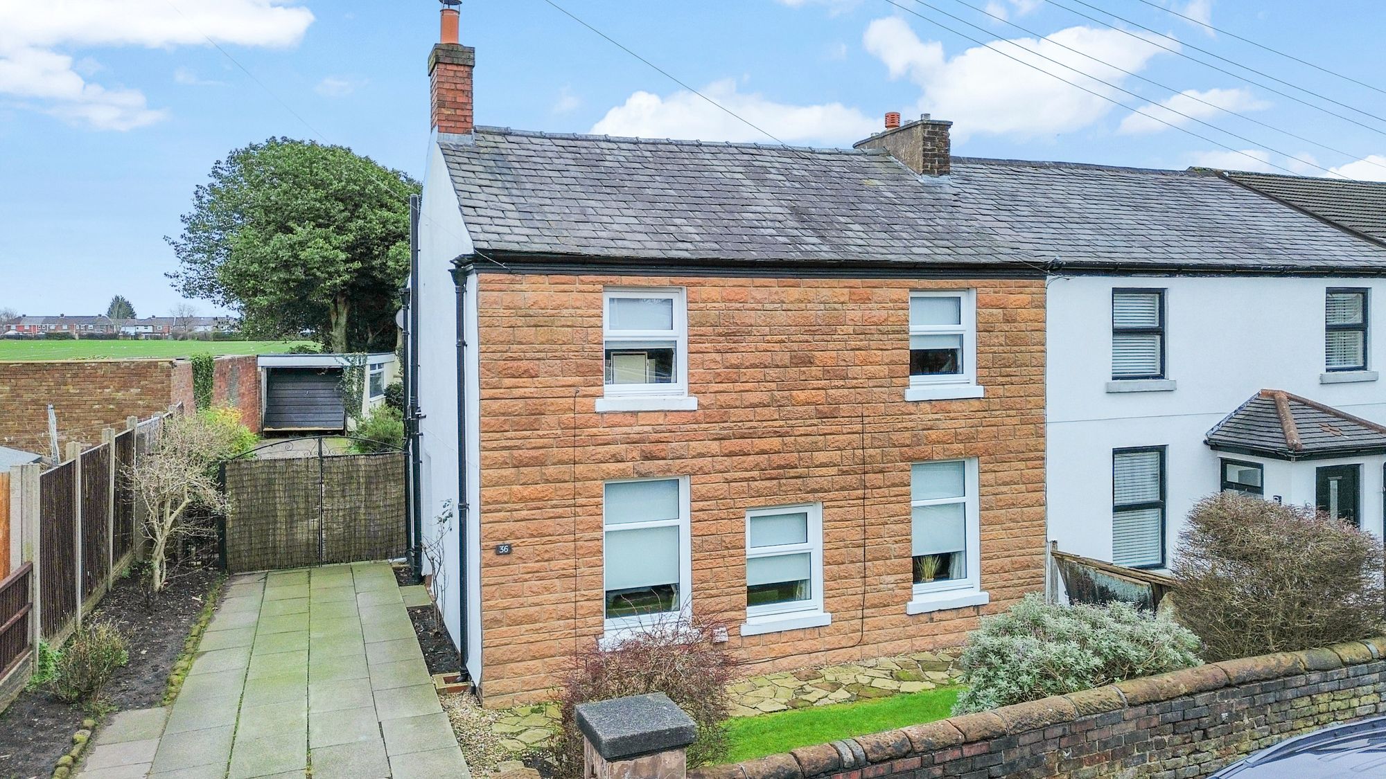 3 bedroom Link detached house Under Offer