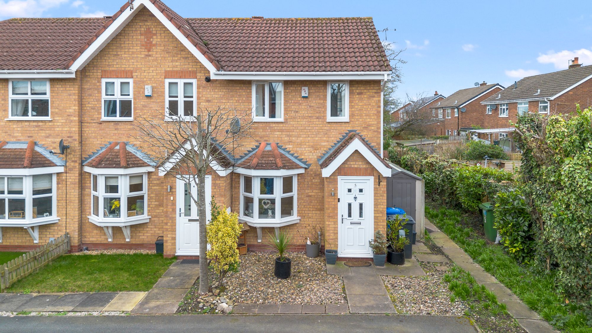 2 bedroom Terraced House Under Offer