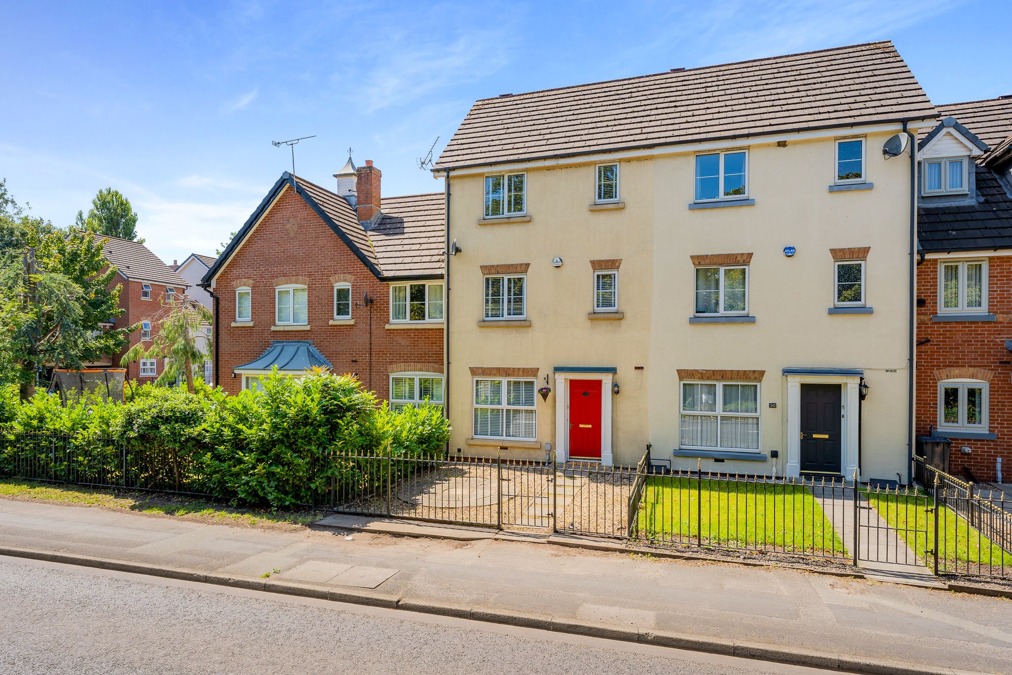 3 bedroom House (unspecified) For Sale