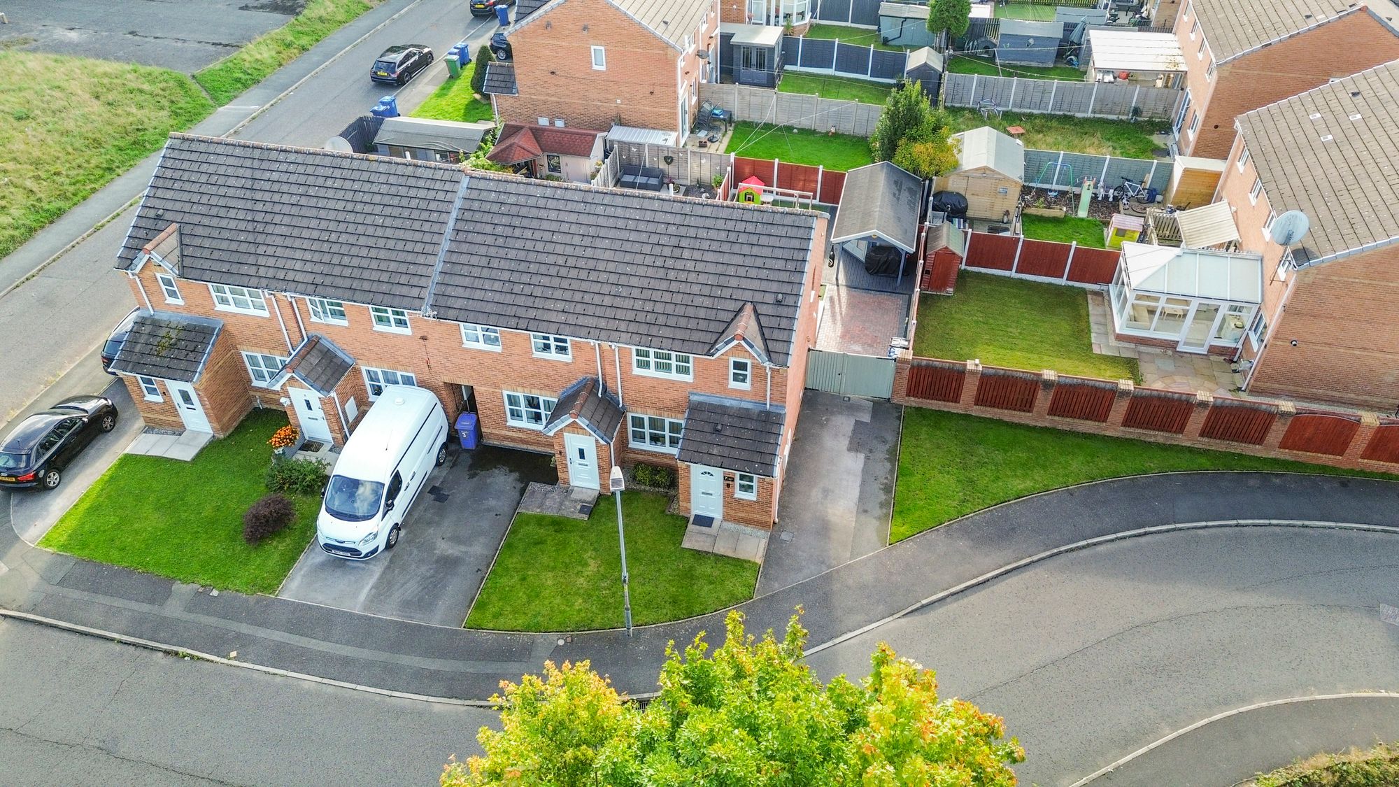 3 bedroom End of terrace house Under Offer