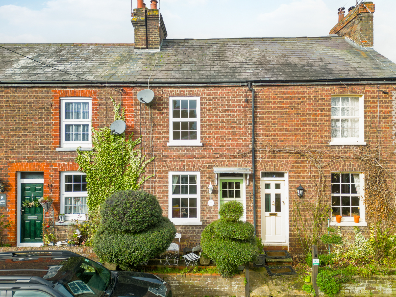 3 bedroom Cottage For Sale