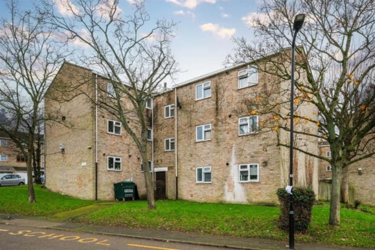 1 bedroom Flat For Sale