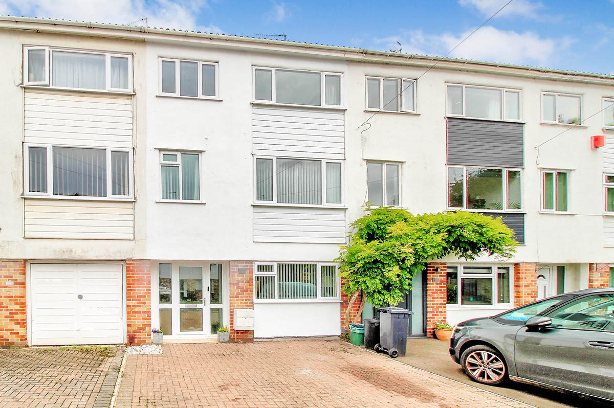 3 bedroom House (unspecified) For Sale