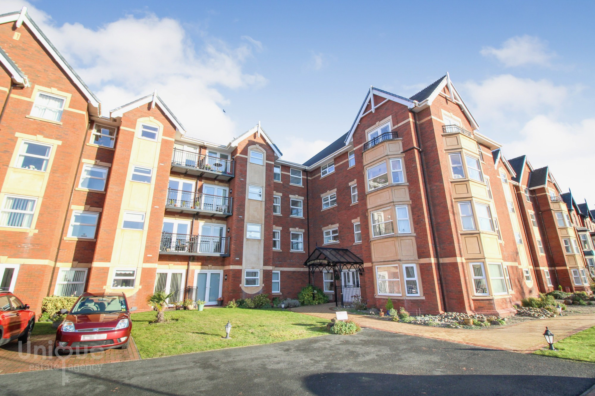 2 bedroom Flat share For Sale