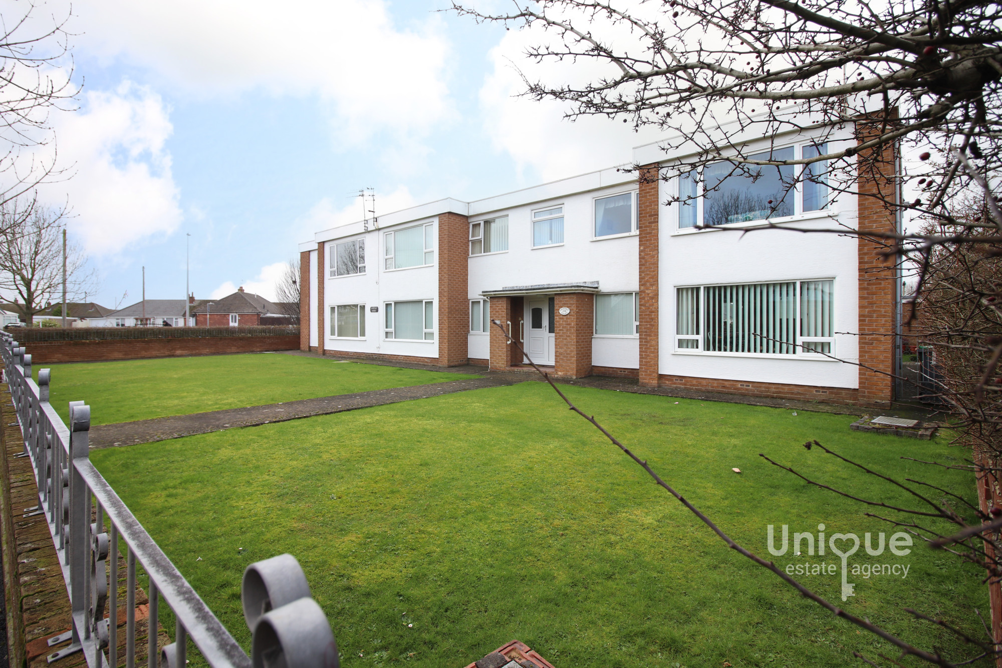 2 bedroom Flat share Under Offer