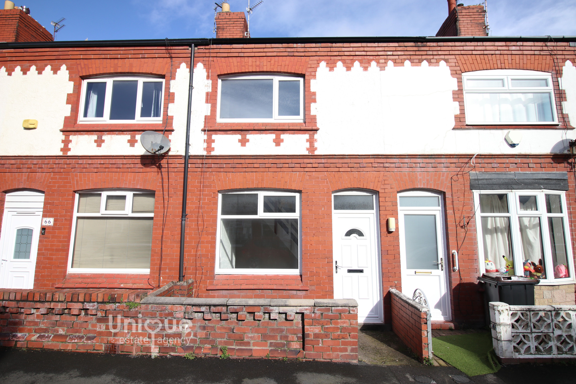 2 bedroom Terraced House Under Offer